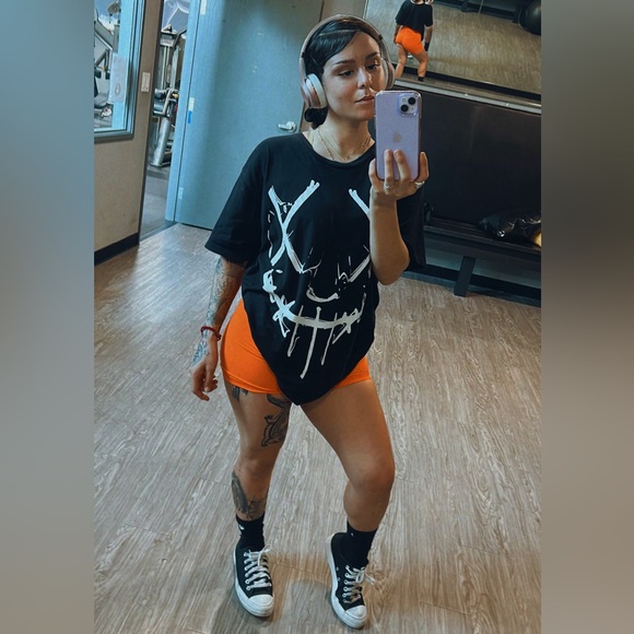 Meet your Posher, Amanda - Picture 2 of 4